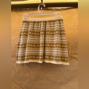 Stylish White and Yellow Patterned Skirt